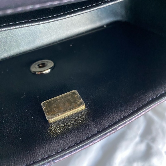 Chanel 22B Iridescent Black Rectangular Mini 🖤 - Picture 15 of 16